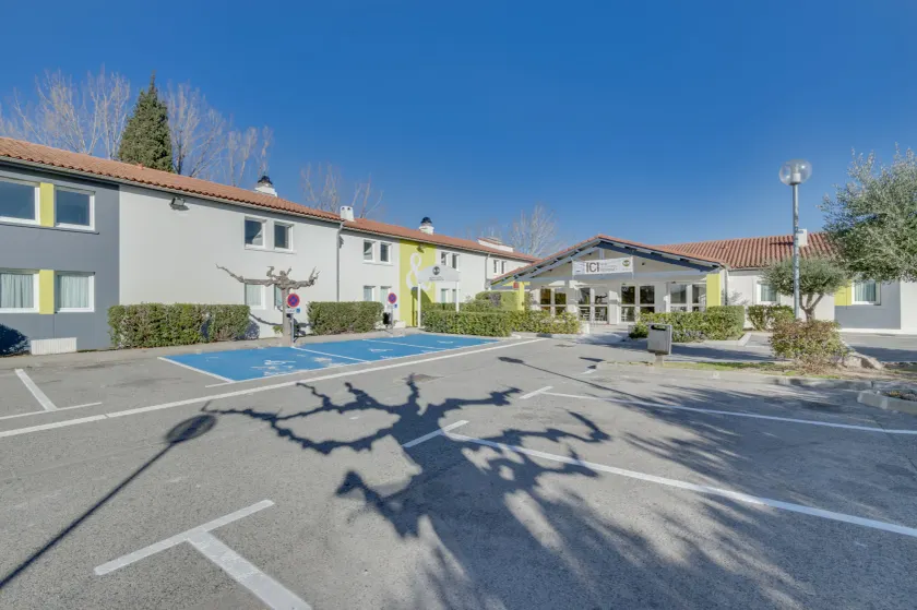 B&B HOTEL FREJUS Puget-sur-Argens - Image 1