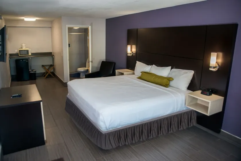 Atlantic Inn - Image 1