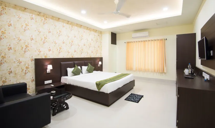 Treebo King'S Court Chandrasekharpur - Image 1