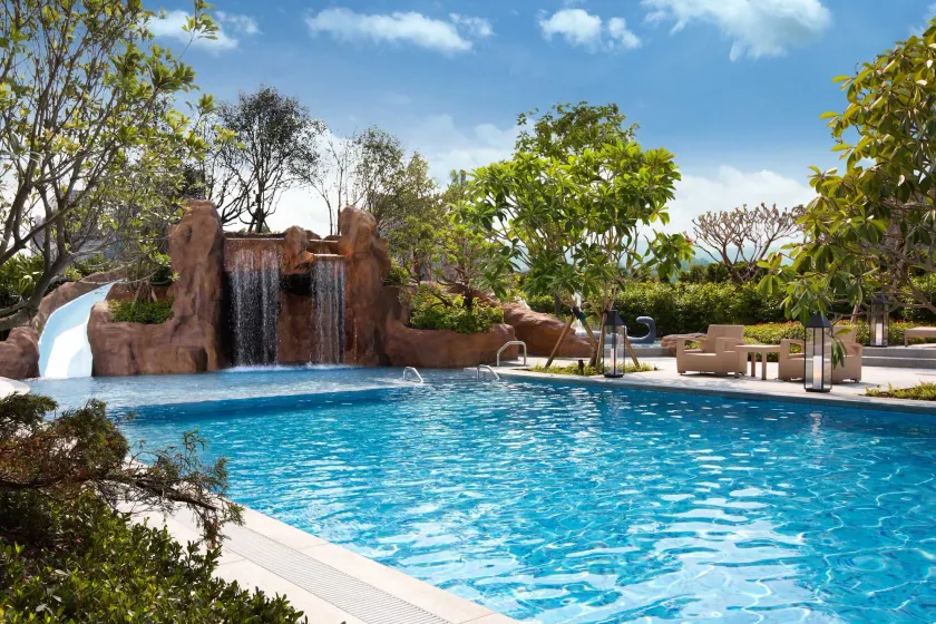 MU Jiaoxi Hotel - Image 1