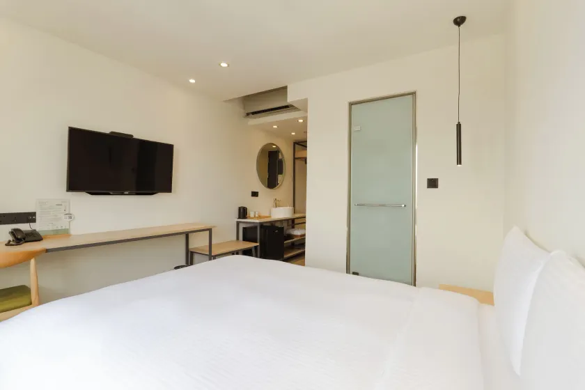 Green Hotel - Chiayi - Image 1