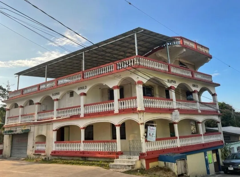Arnold's Guest House - Image 1