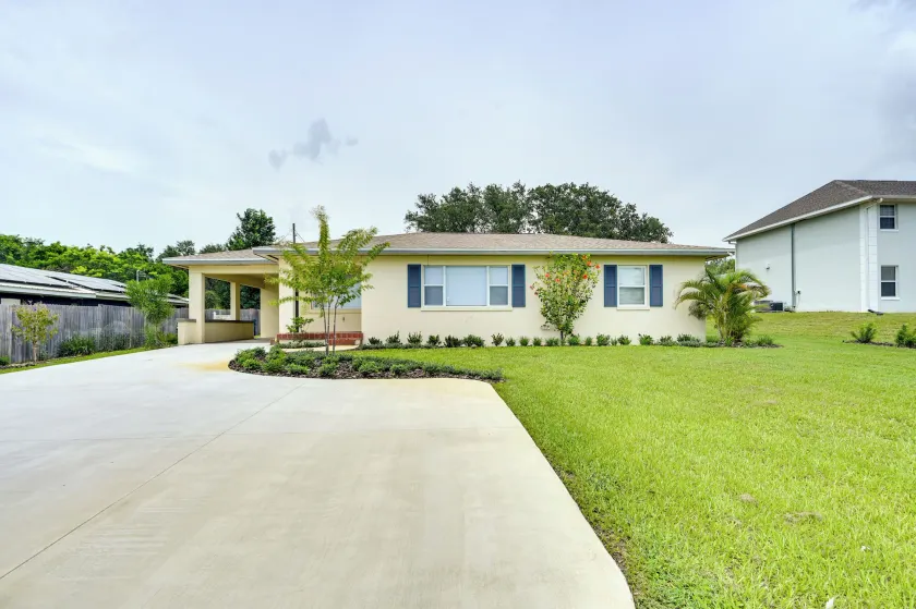 Sunny Lake Wales Getaway - 1 Mi to Downtown - Interior