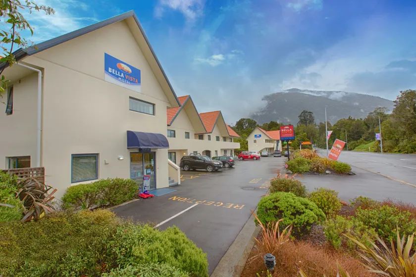 Bella Vista Motel Fox Glacier - Image 1