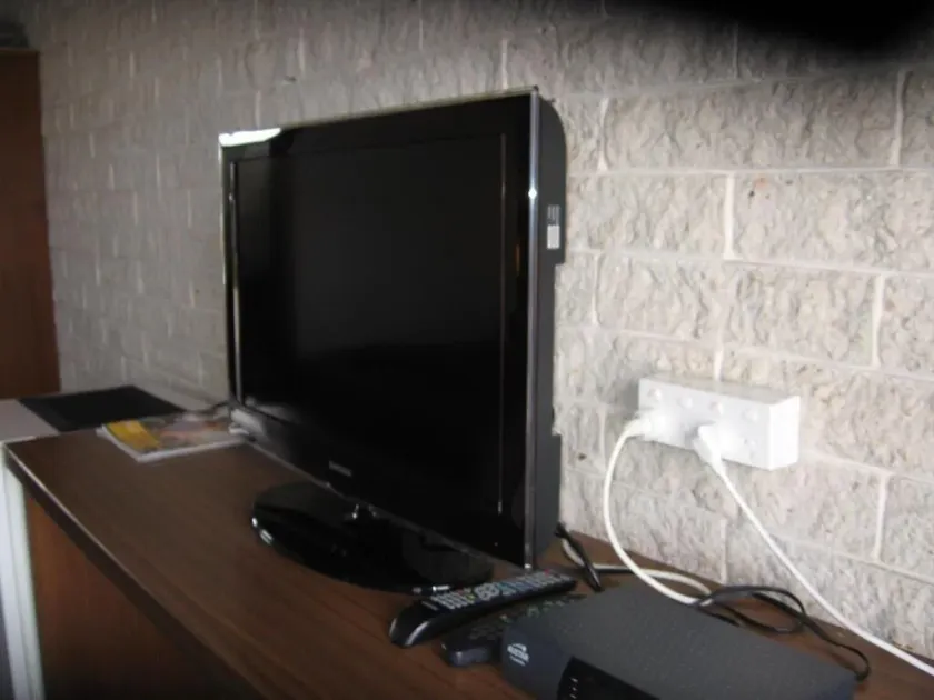 Darlot Motor Inn - TV