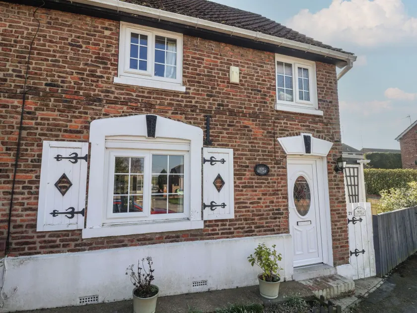 Rose Cottage - Image 1