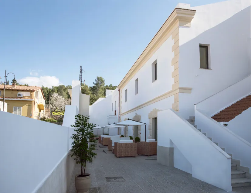 Villa Santadi Hotel - Image 1