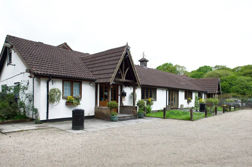 Little Foxes Hotel & Gatwick Airport Parking - Image 1