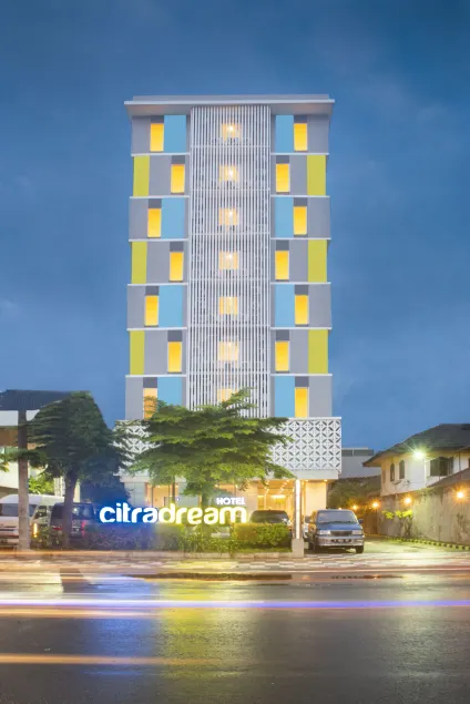Hotel Citradream Semarang - Image 1