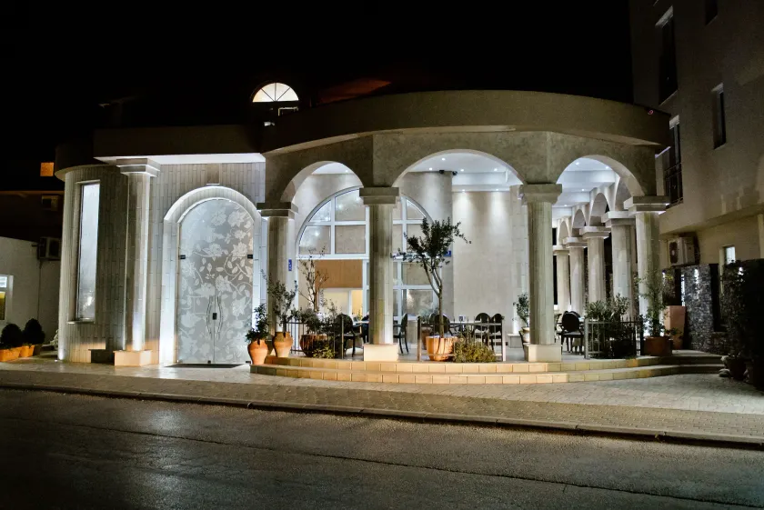 Hotel Flowers - Image 1