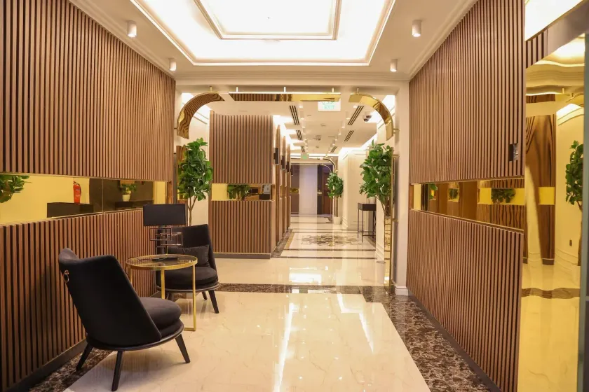 Abraj INN Royal Hotel - Image 1