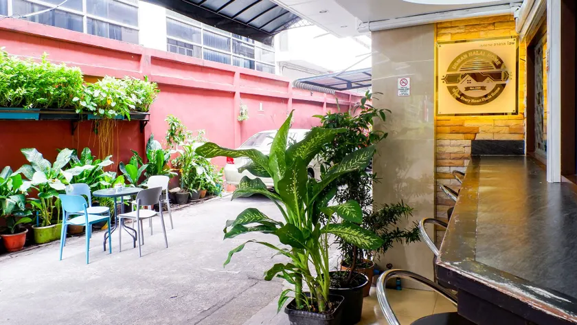 Usman Halal Home - Image 1