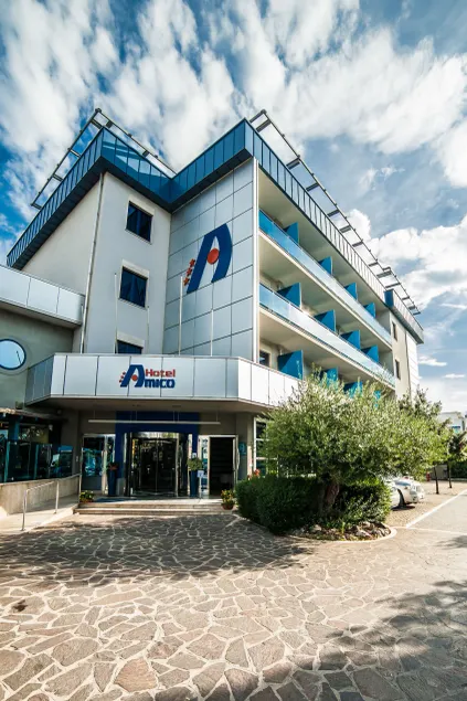 Hotel Amico - Image 1