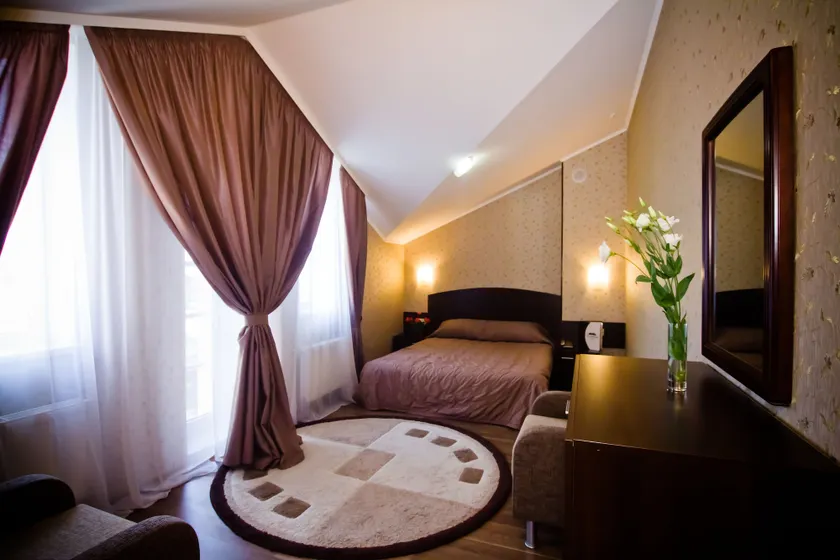 City Club - Image 1