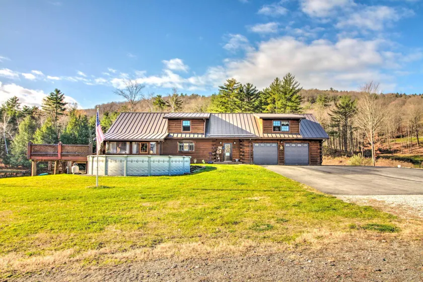 Chic Brandon Cabin w/ Pool, Hot Tub + Sauna! - Innenbereich