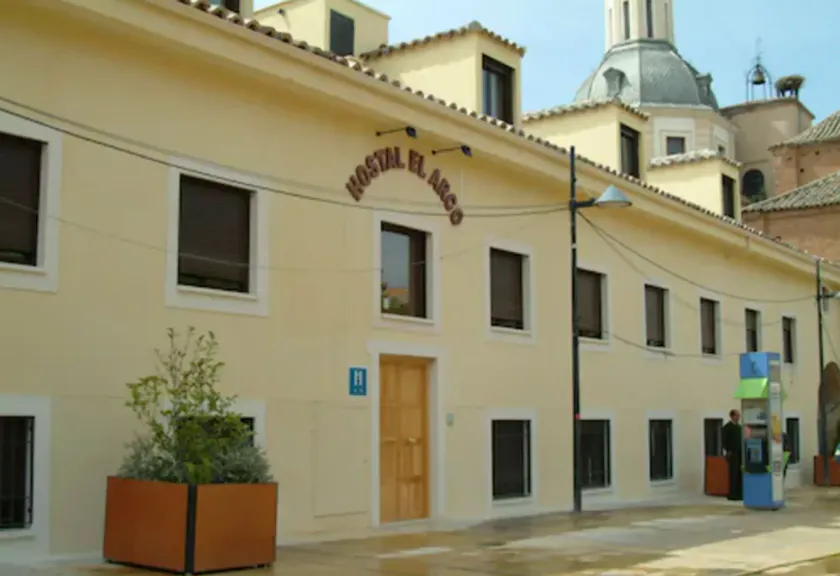 Hostal El Arco - Image 1
