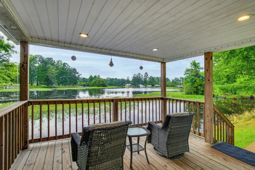 Alabama Lakefront Getaway with Kayaks and Patio - Image 1