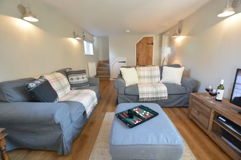 Little Turnpike Cottage, Melton - Image 1