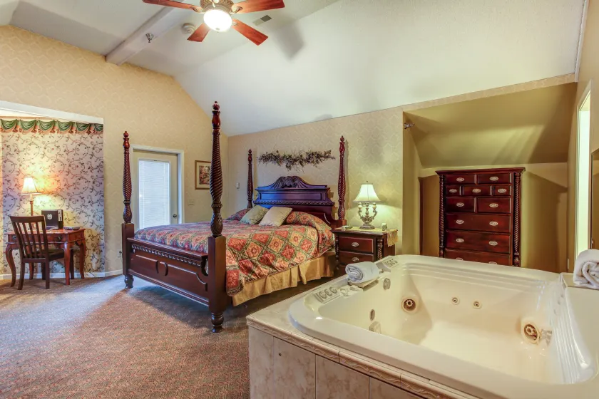 Afton House Inn - Image 1