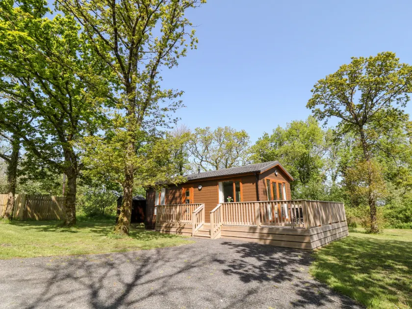 Dove Lodge - Image 1