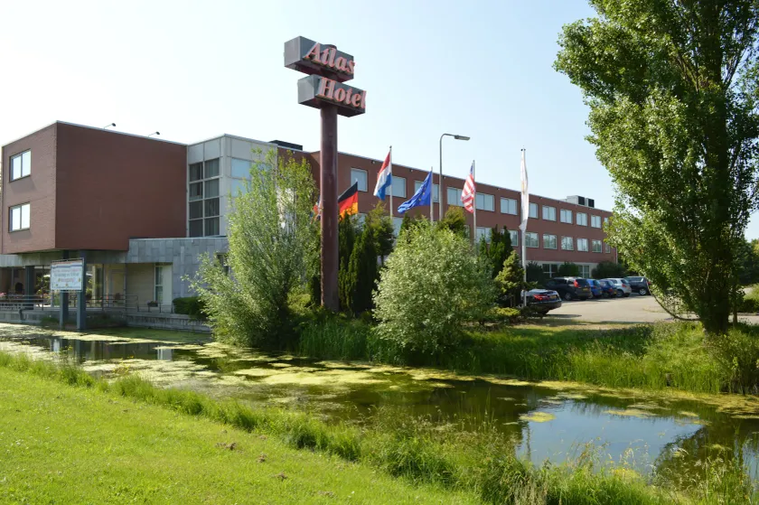 Atlas Hotel Holiday - Image 1