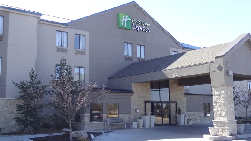 Holiday Inn Express Hotel Kansas City - Bonner Springs by IHG - Image 1
