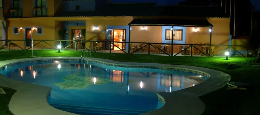 Aparthotel La Espadaña - Image 1