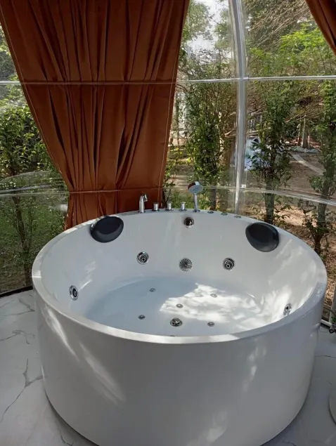  V20boutique Jacuzzi Hotel - Image 1