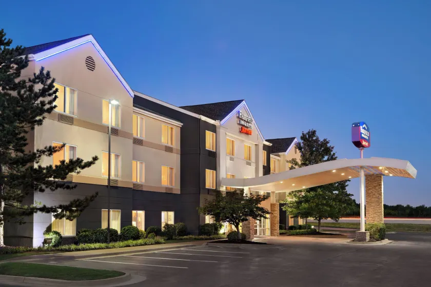 Fairfield Inn & Suites by Marriott Tulsa Central - Image 1
