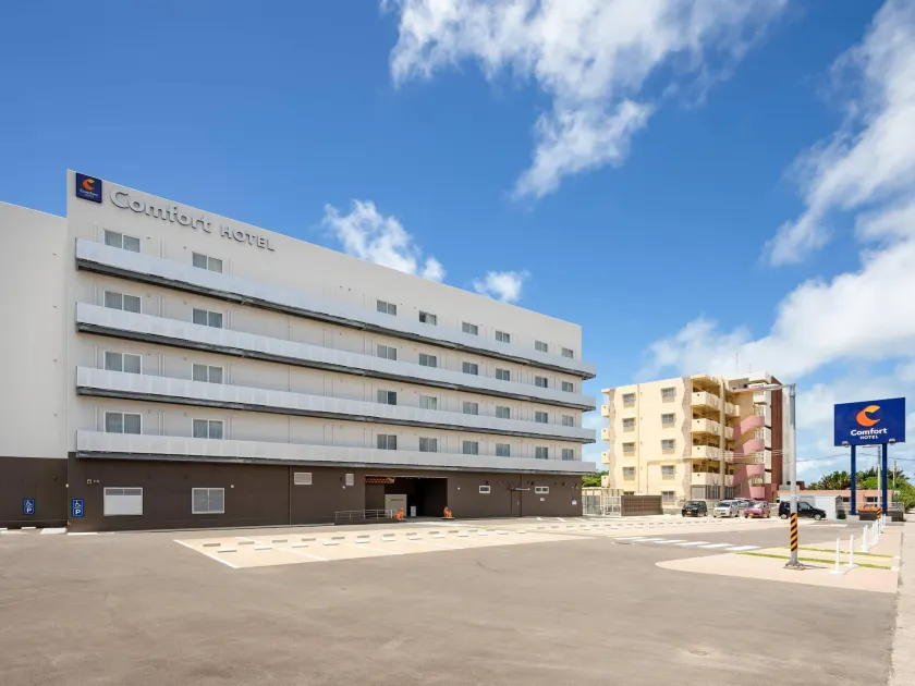 Comfort Hotel ERA Ishigaki Island - Image 1