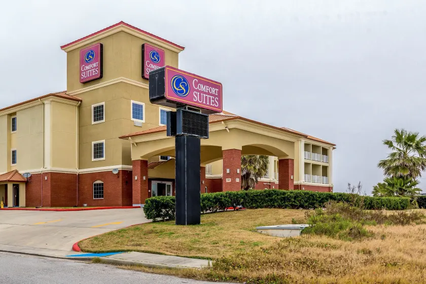 Comfort Suites Galveston Cruise Port Area - Beachside - Image 1
