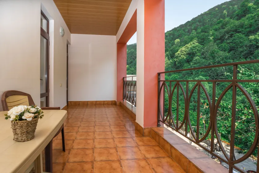 Ariana Family Hotel - Image 1