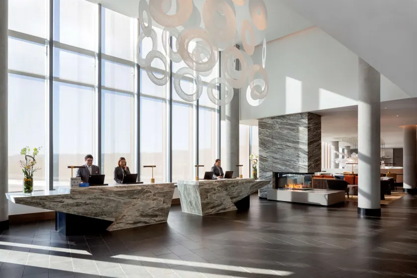 Grand Hyatt at SFO - Hall