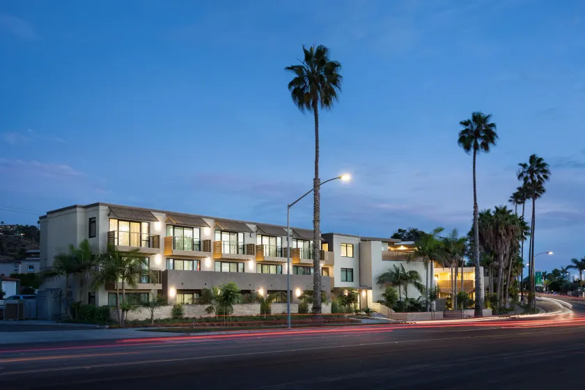 Holiday Inn Express and Suites La Jolla - Windansea Beach, and IHG Hotel - Image 1
