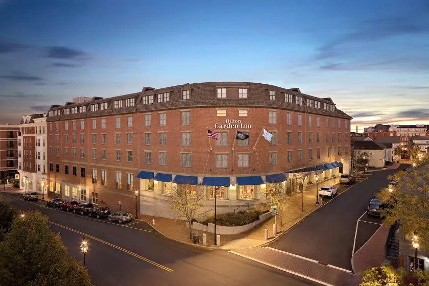 Hilton Garden Inn Portsmouth Downtown - Image 1