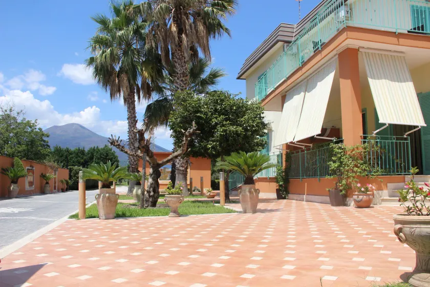 Hotel Villa Julia - Image 1