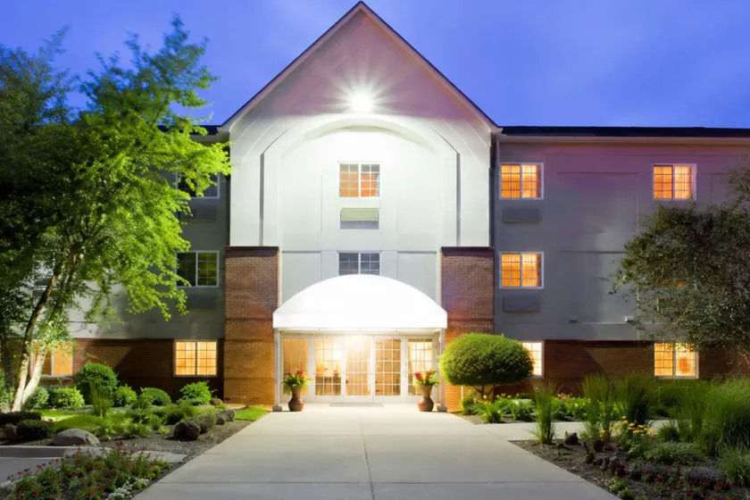 Blue Way Inn & Suites Extended Stay Bloomington Airport - Minneapolis - Image 1