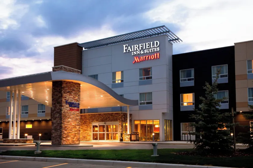 Fairfield Inn & Suites by Marriott Lethbridge - Image 1