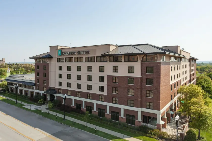 Embassy Suites by Hilton Omaha Downtown Old Market - Image 1