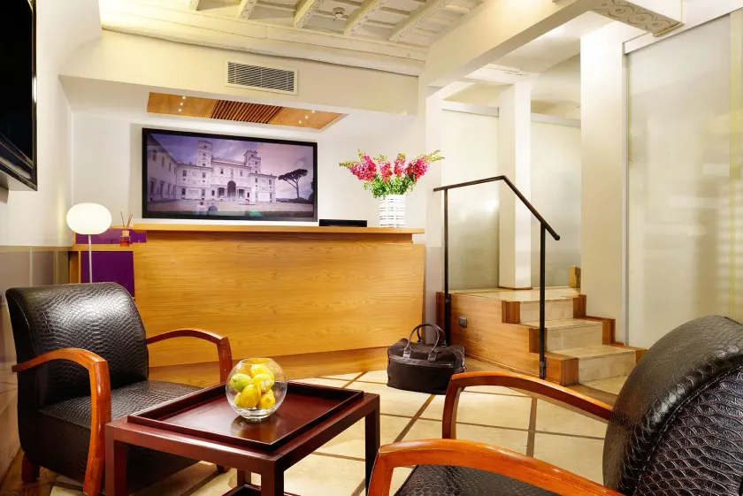 Mario De' Fiori 37 - Interior entrance