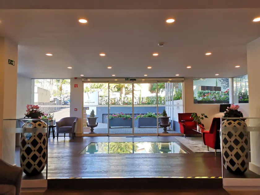 Santa Cruz Village Hotel - Hall