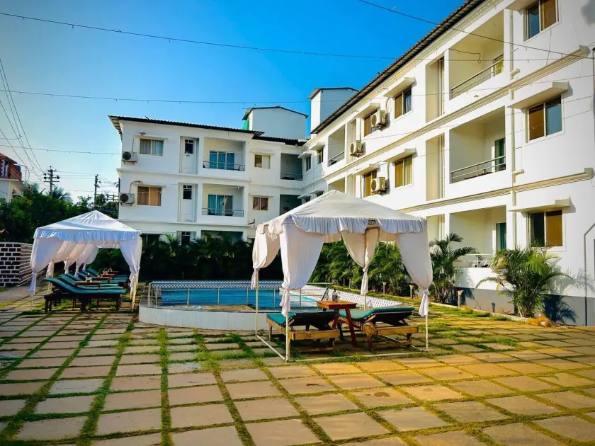 Dacha Arambol - Image 1