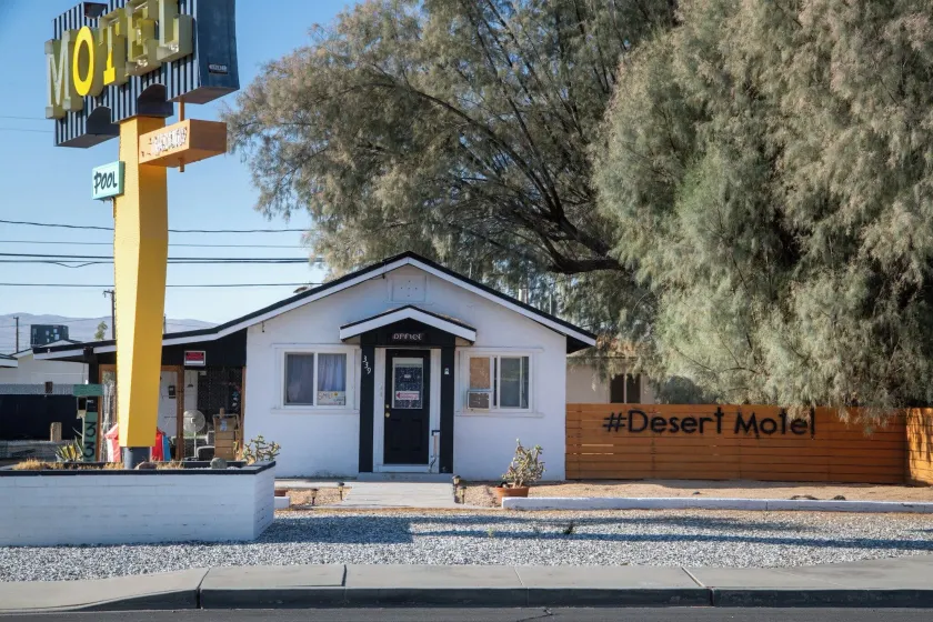 Desert Motel Ridgecrest, CA - Image 1