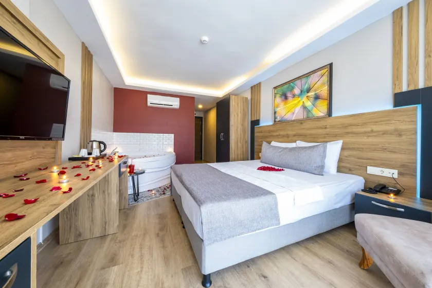 Rush Hotel Istanbul - Image 1