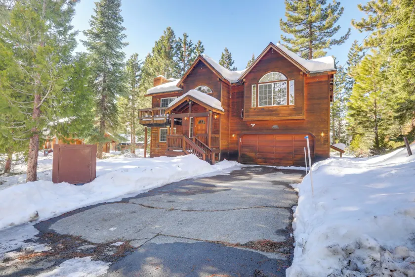 7 Mi to Northstar Resort: Tahoe Vista Family Cabin - Image 1