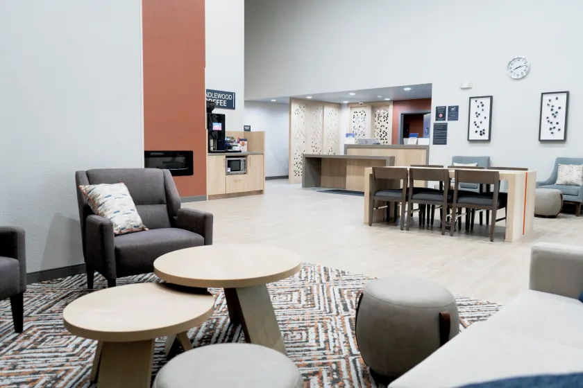 Candlewood Suites Wichita Northwest by IHG - Lobby