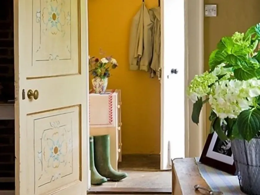 The Old Manor House B & B - Image 1
