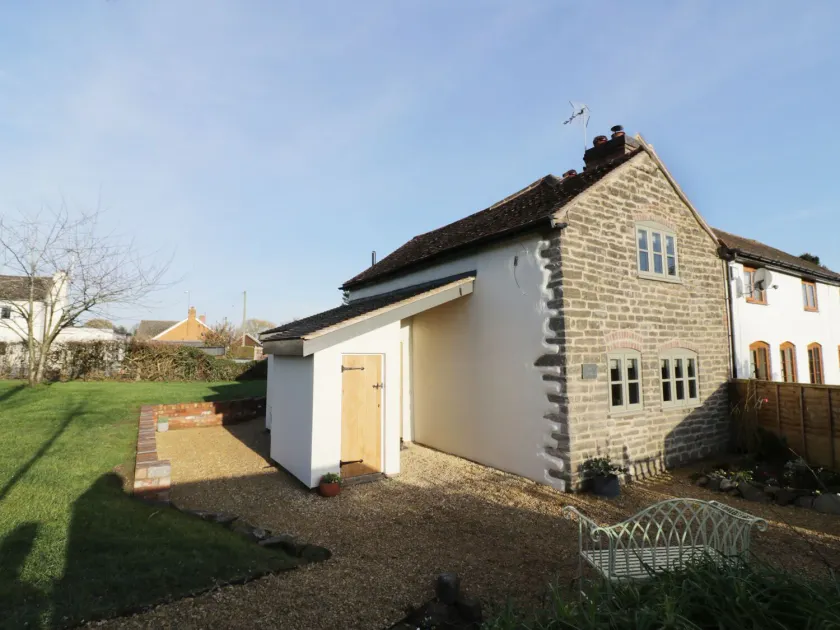 Ivy Cottage - Image 1
