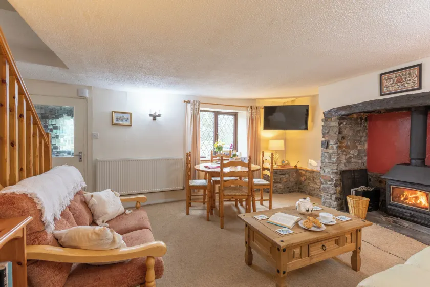 Sylvie's Country Cottage - Image 1