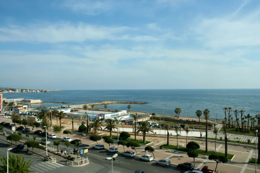 Hotel Mediterraneo - Image 1